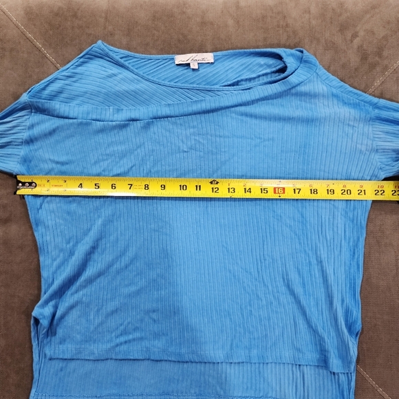 Red Haute Blue Women's Top - Picture 6 of 6